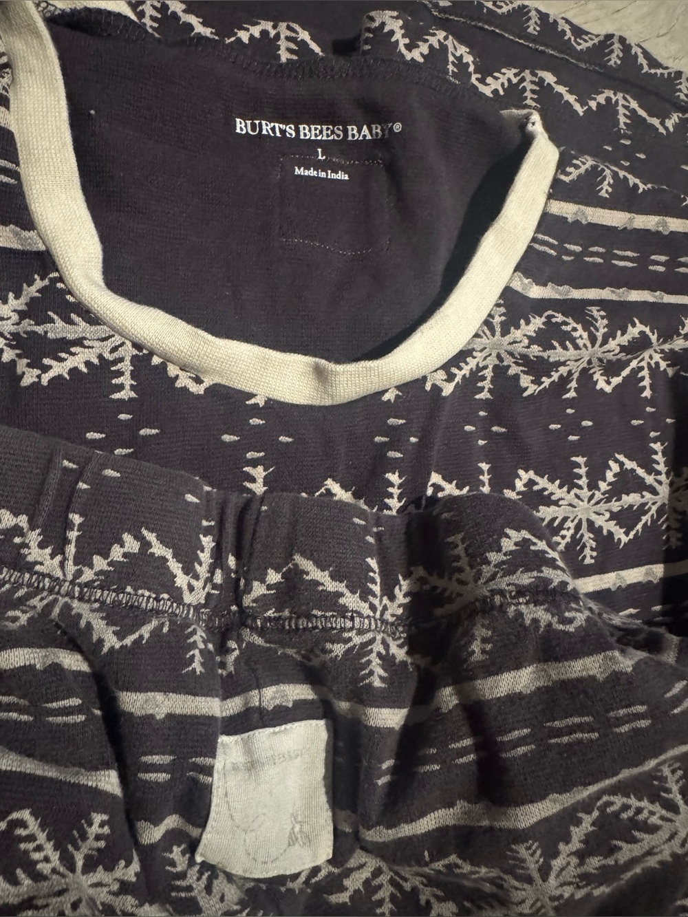 Burt's Bees Baby Black & Cream Snowflake Pajama Set